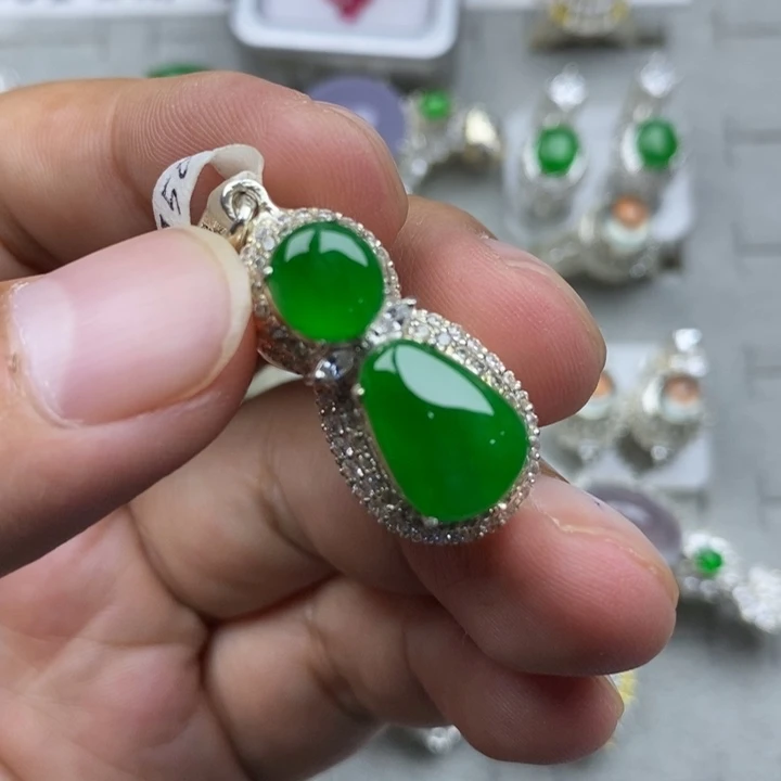 未镶嵌定制翡翠正浓阳13.3，8mm