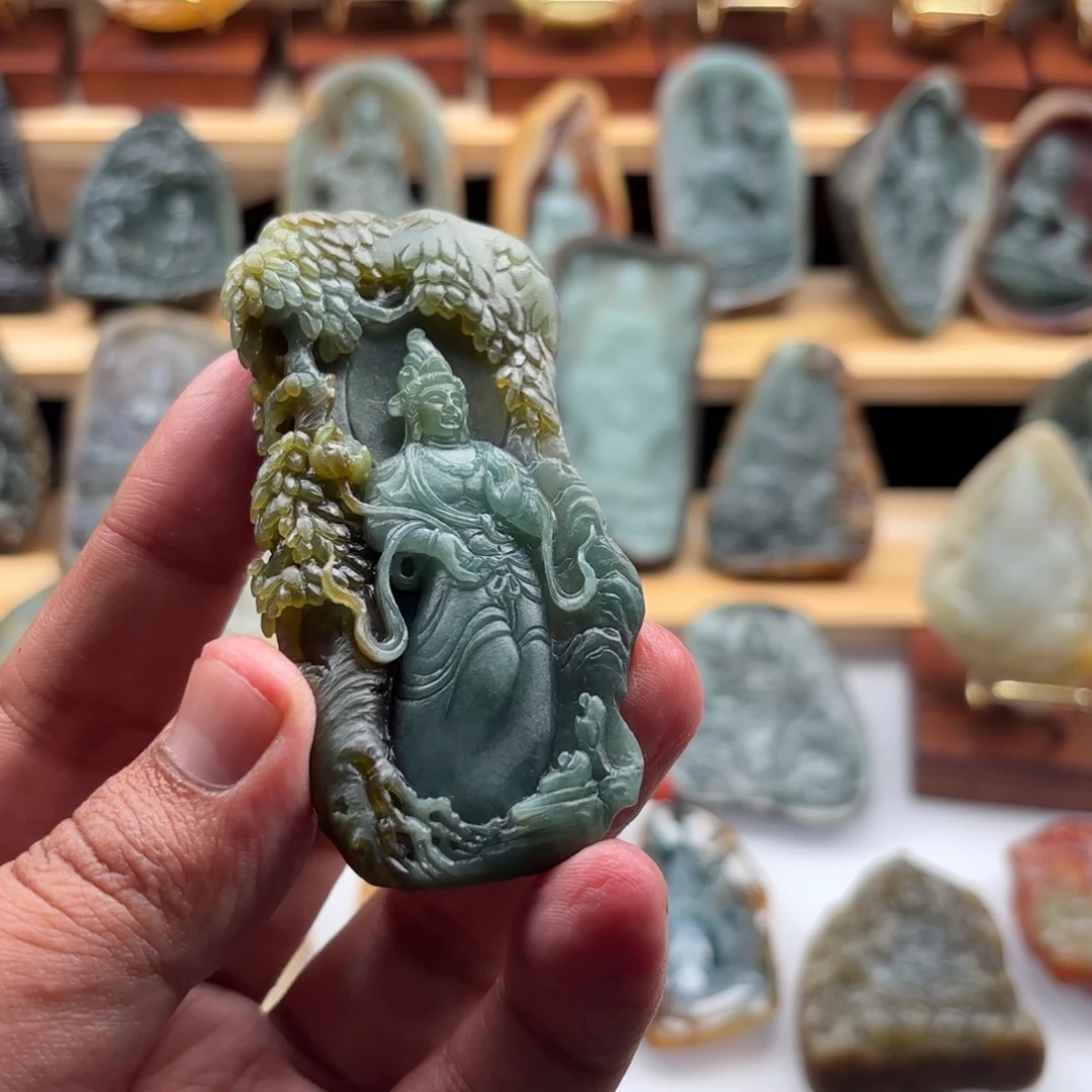 用***…未镶嵌定制翡翠观音