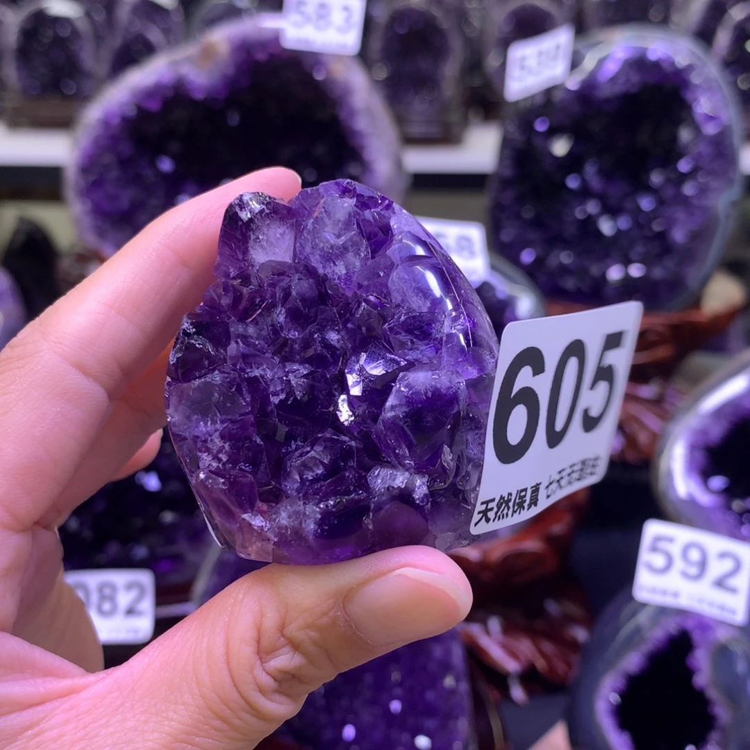 未镶嵌水晶大型摆件（非配饰）