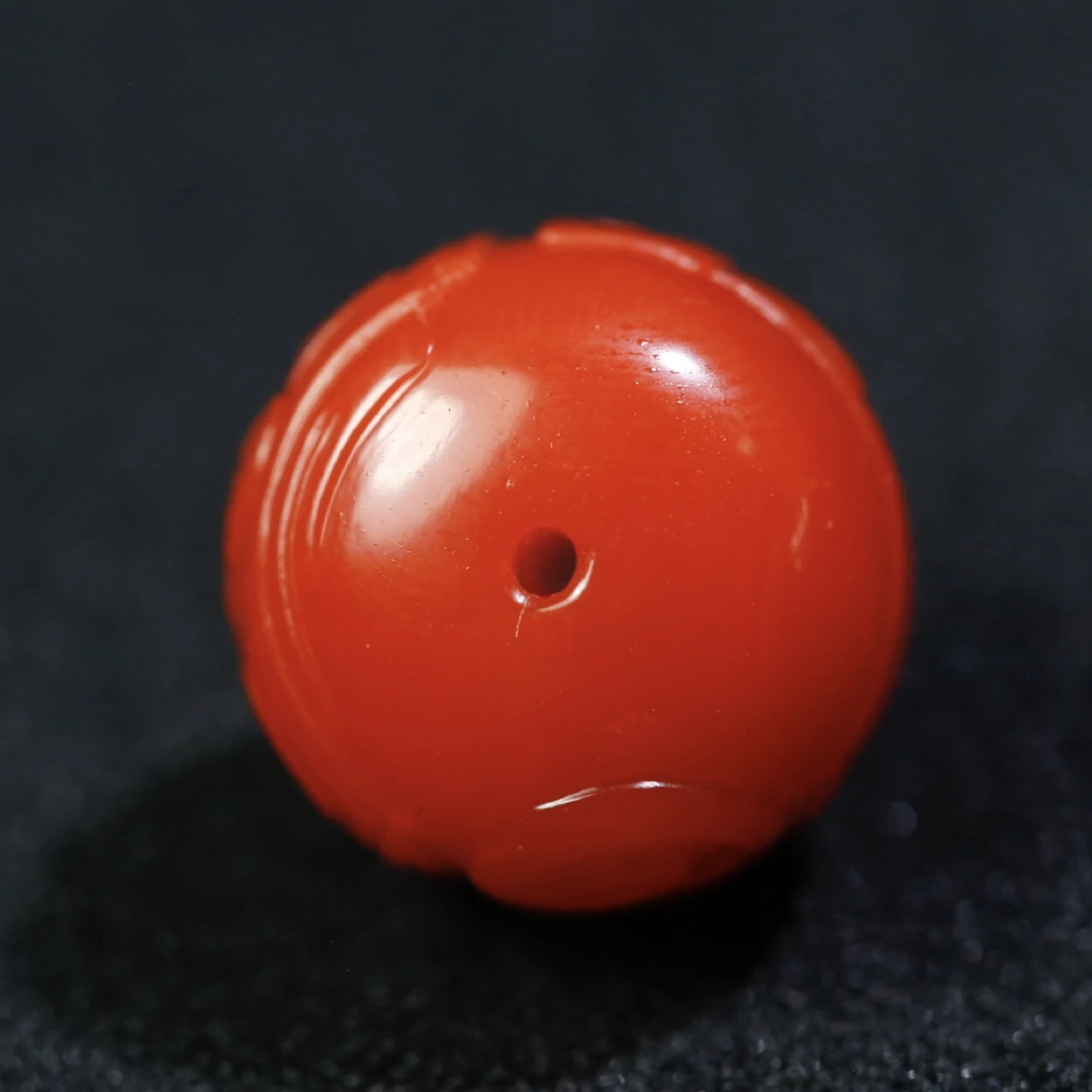 原矿保山杨柳滴水洞、苏工工作室雕刻博古龙珠老型尺寸13.8mm！