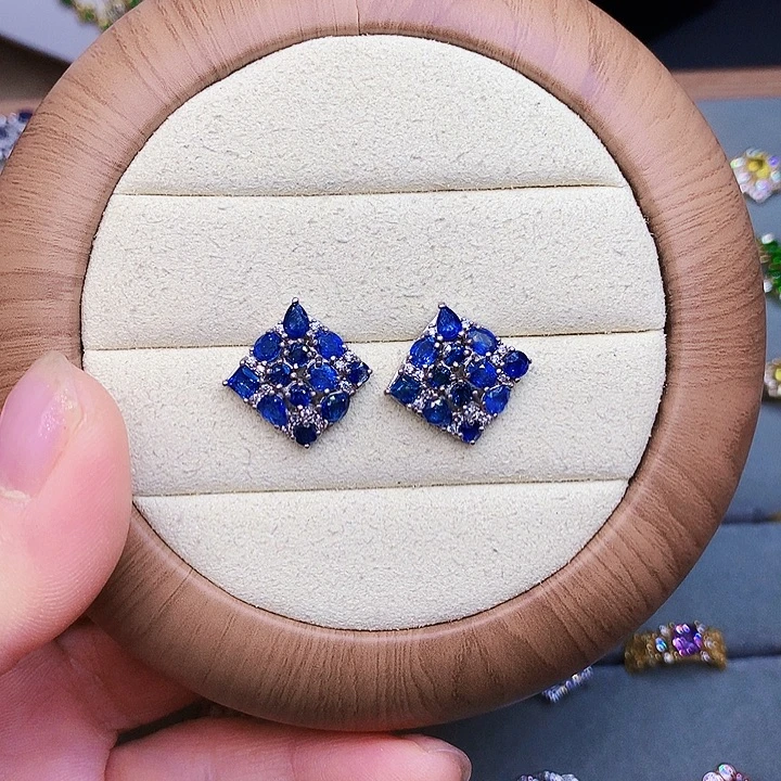 银S925镶嵌蓝宝石耳饰