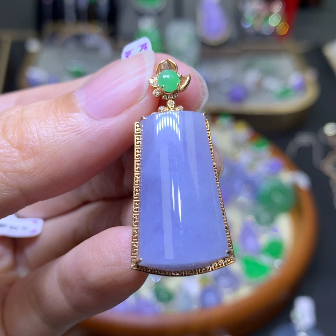 翡翠18K金镶嵌颈饰翡翠吊坠项链