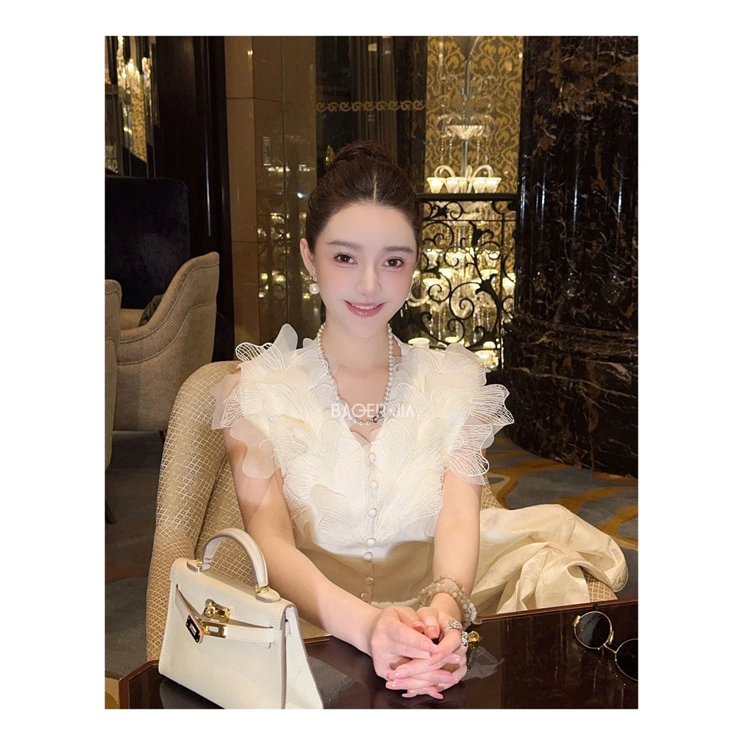 8-【蝶恋】宝儿家含幂BG25125102XQ早春蕾丝花朵拼接洋气打底上衣