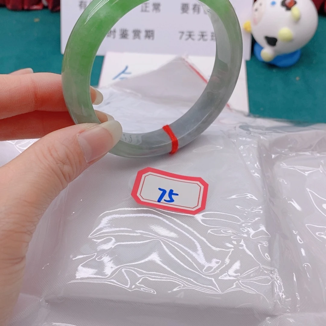 翡翠手镯未镶嵌M***张755555555