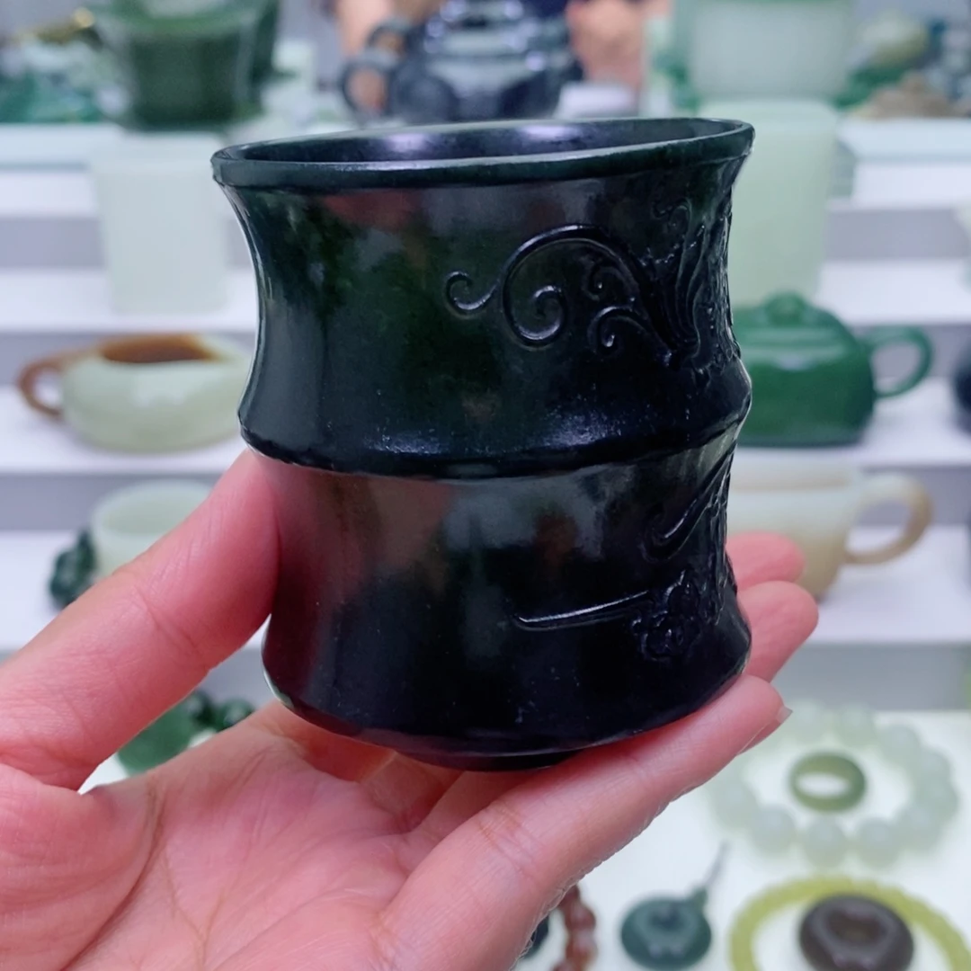 和田玉未镶嵌摆件杯子