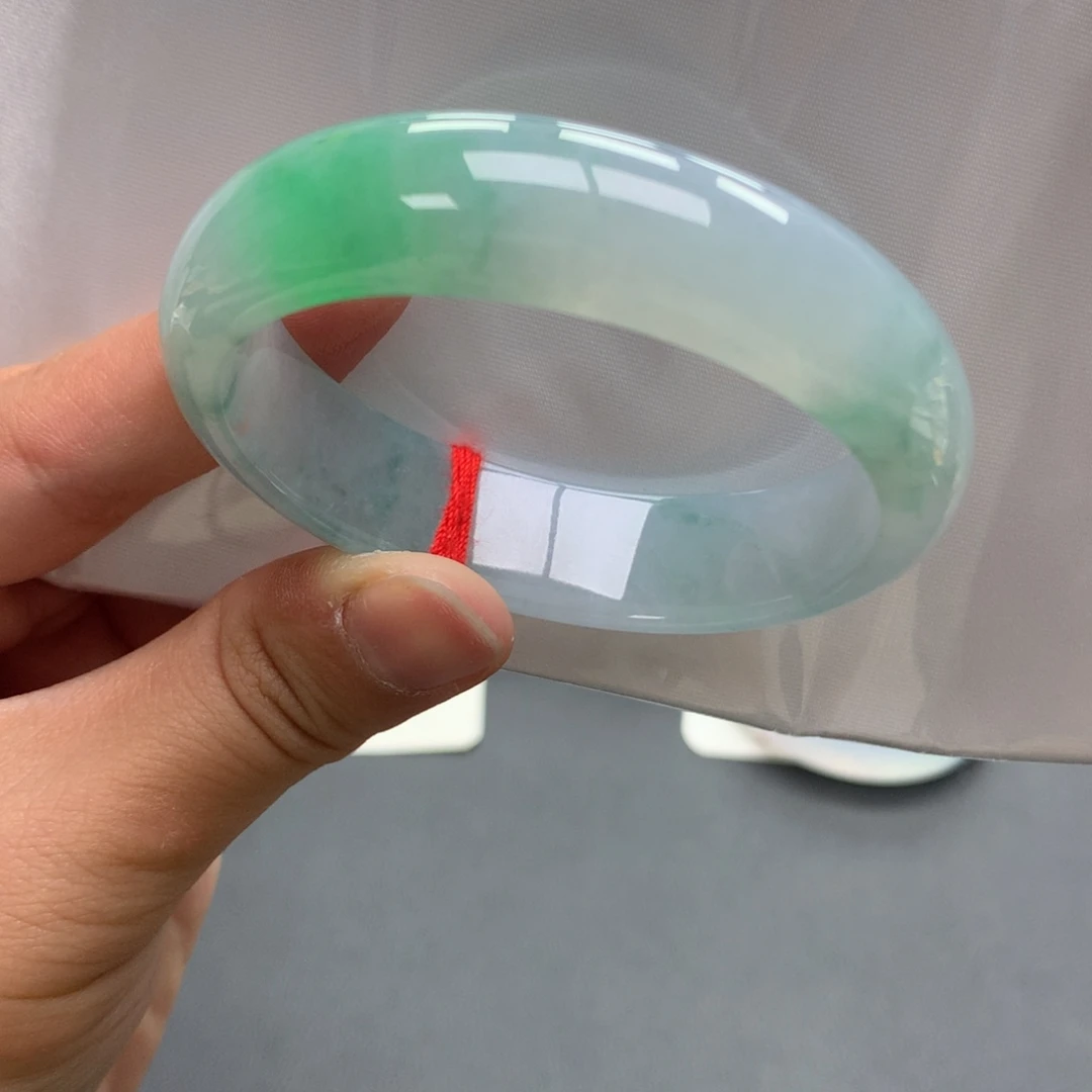 翡翠未镶嵌手镯16号51.5轮胎推荐