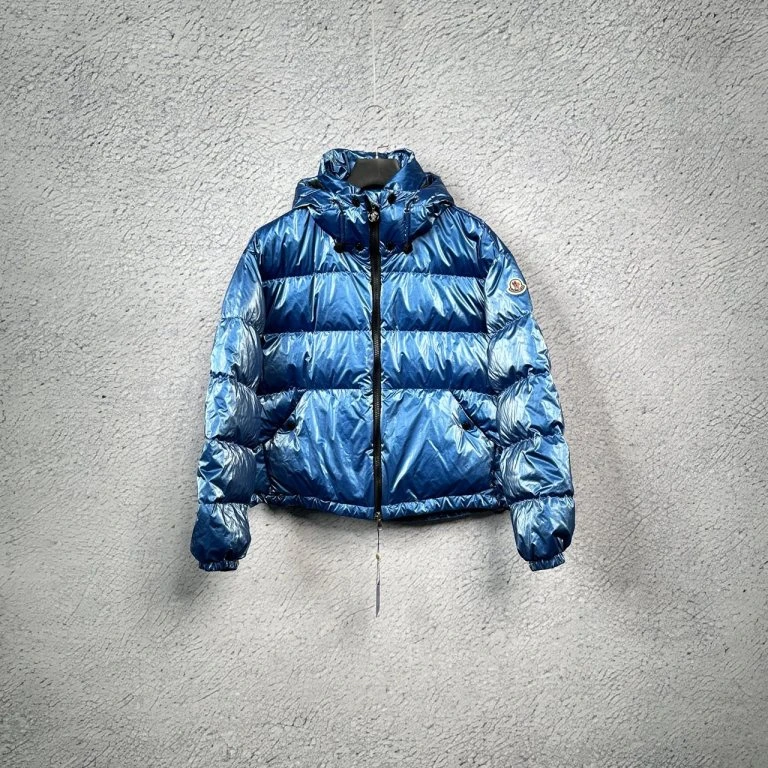99 Moncler 蒙口盟可睐 蓝色拉链夹克外套  尺码：2码