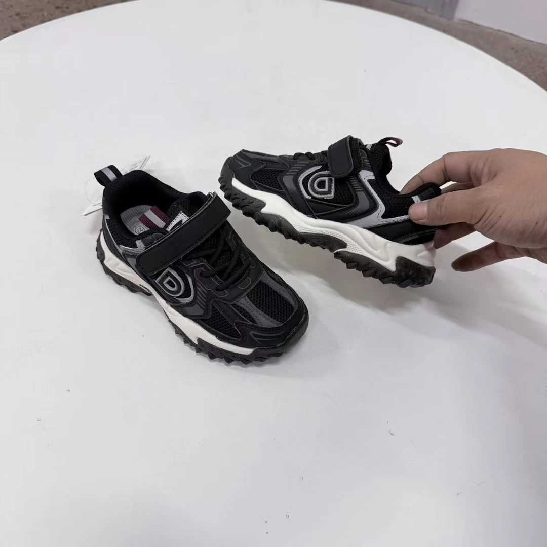 1725透气儿童跑步鞋耐磨运动鞋时尚老爹鞋