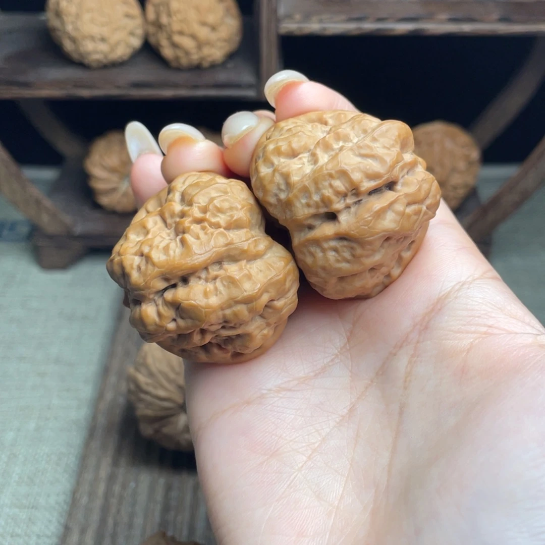文玩核桃吊坠蛤蟆头41 全品白茬精配克重打手毕业红皮