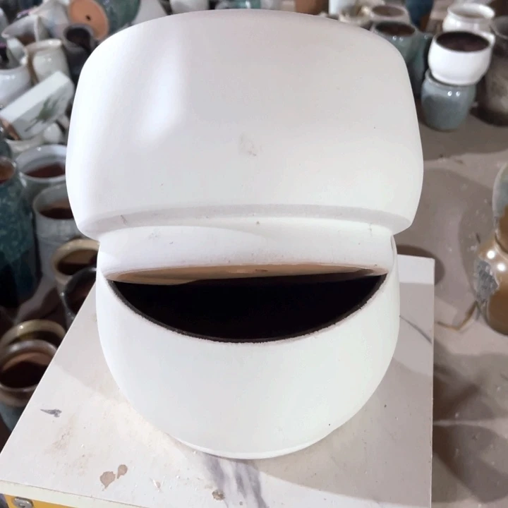 紫砂花盆口径20高度13两只底部小瑕疵