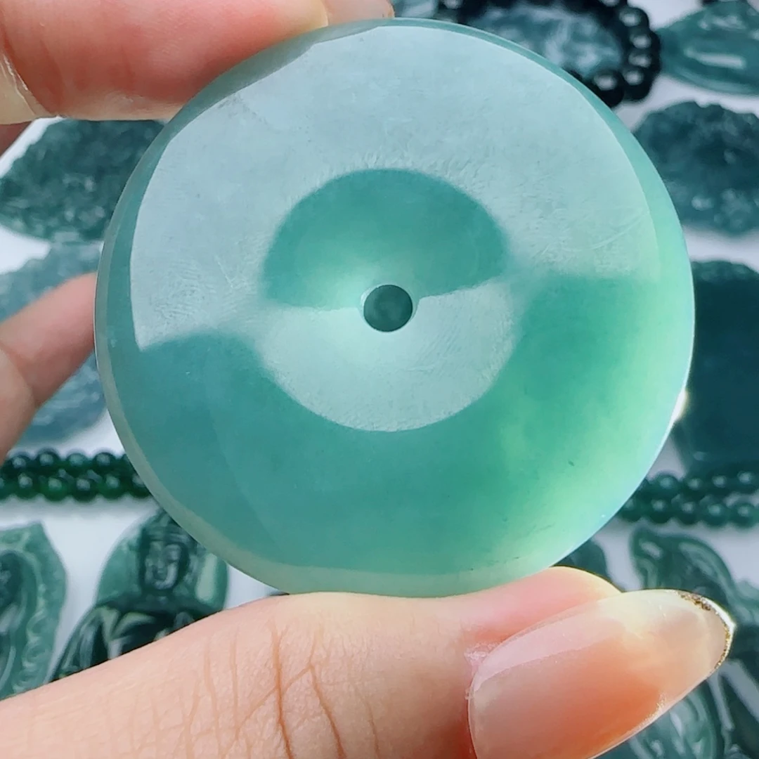 颈饰未镶嵌翡翠多样性发货天然的A货翡翠