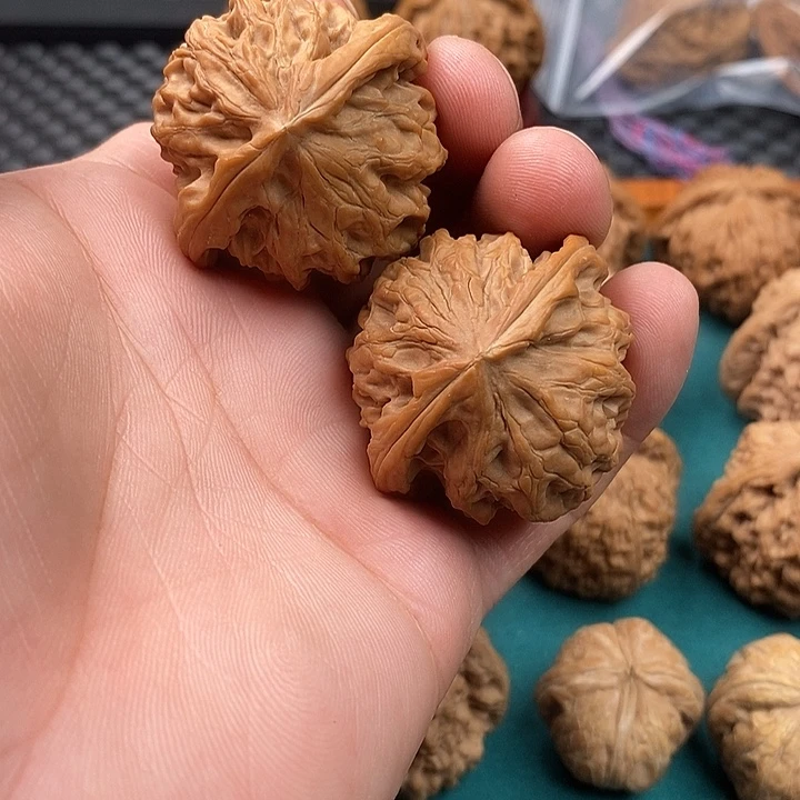 猴头核桃吊坠魔*爽野生狮子头