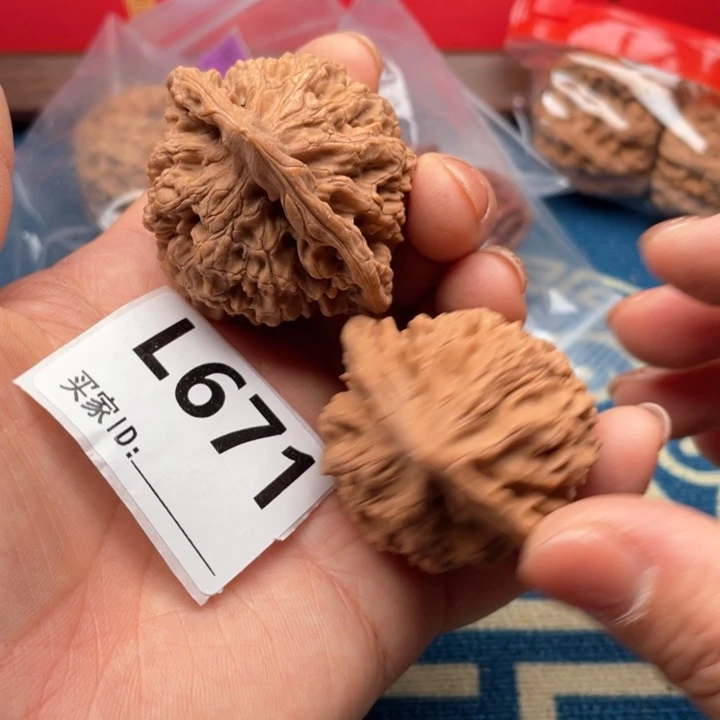 文玩核桃把件官帽