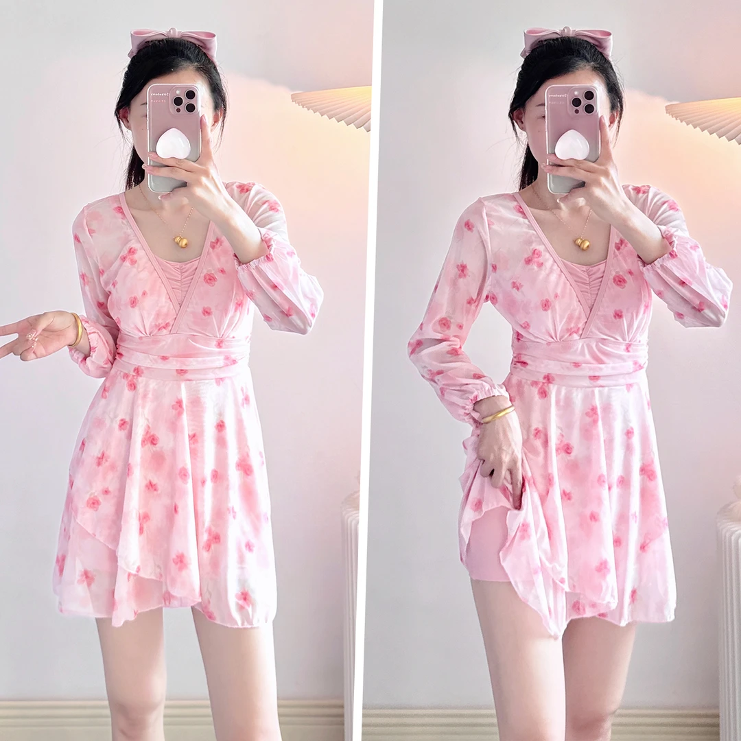 泳衣女高级感2025新款保守显瘦遮肚连体裙式长袖防晒减龄温泉泳装