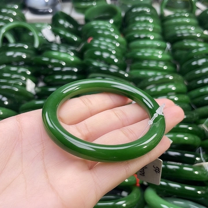 未镶嵌手镯和田玉（碧玉）