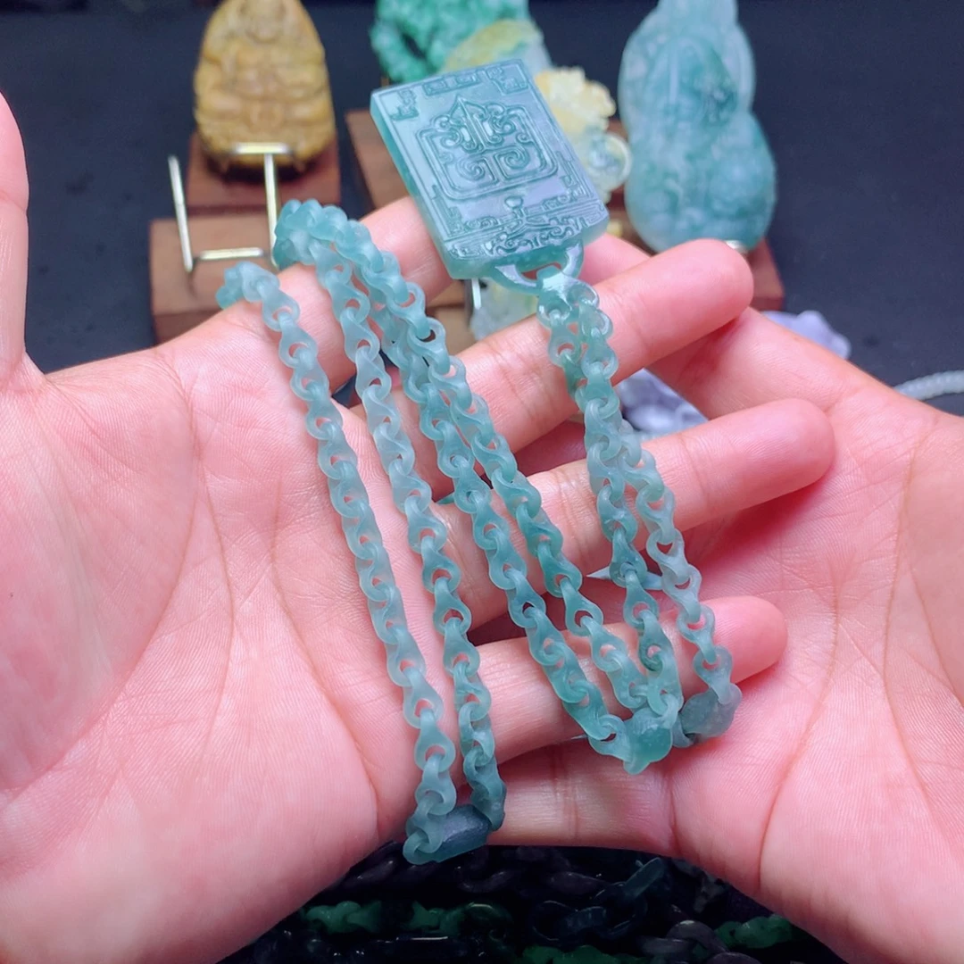 老***学定制翡翠未镶嵌翡翠