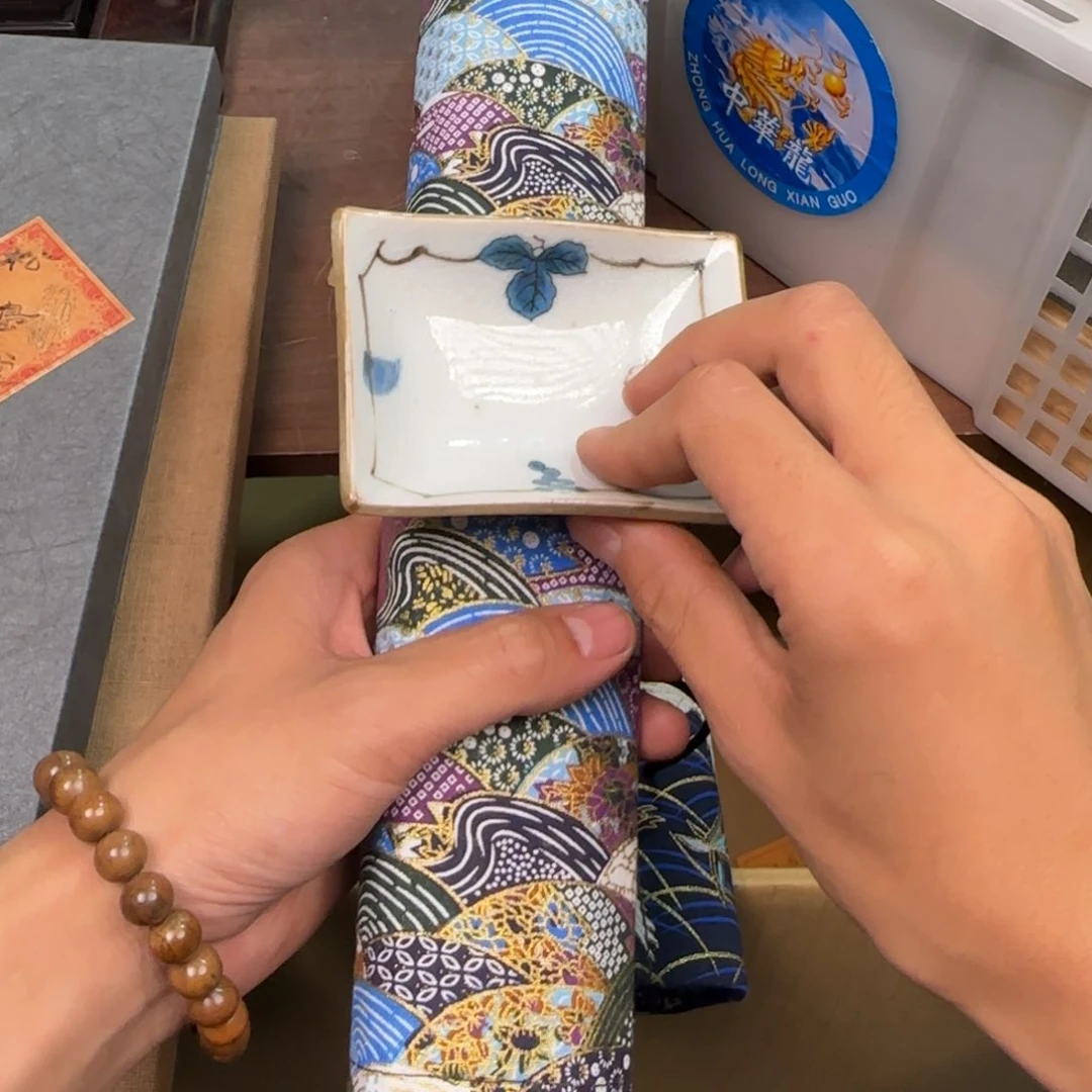 陶瓷孤品单件车里拍?*虹