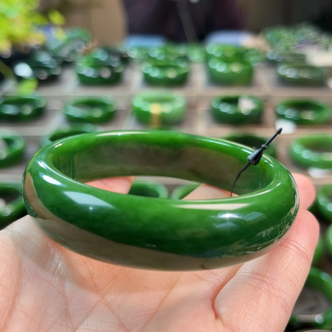 未镶嵌手镯和田玉（碧玉）