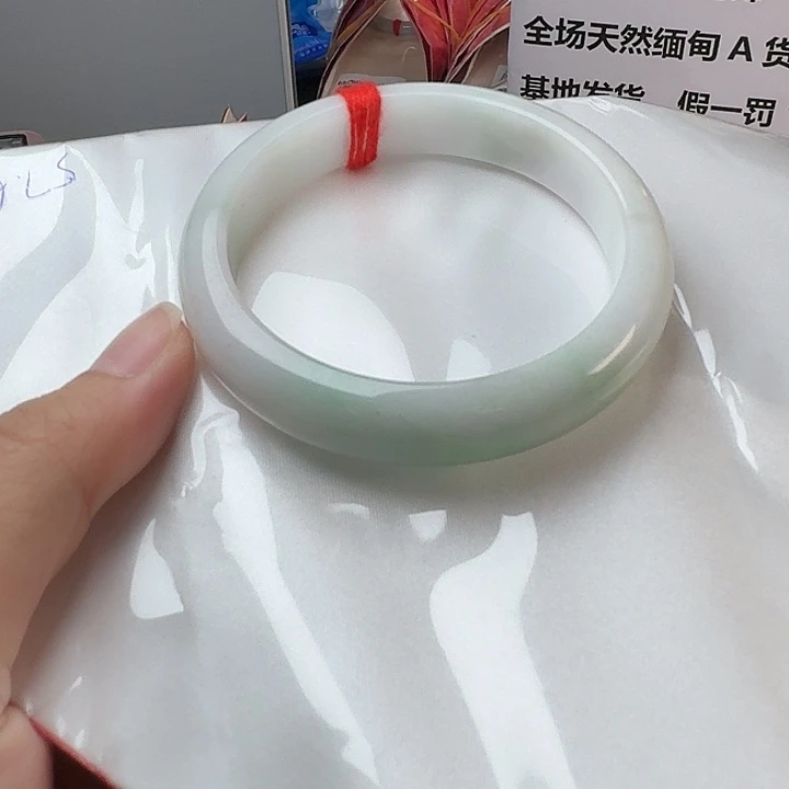 翡翠未镶嵌手镯58-4019