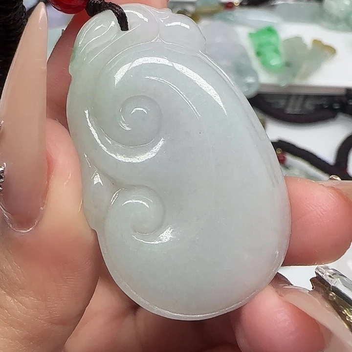 翡翠未镶嵌颈饰110