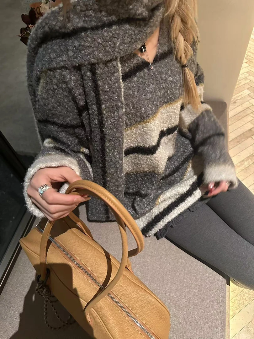 【云云精选】2680 V领加厚条纹毛绒上衣