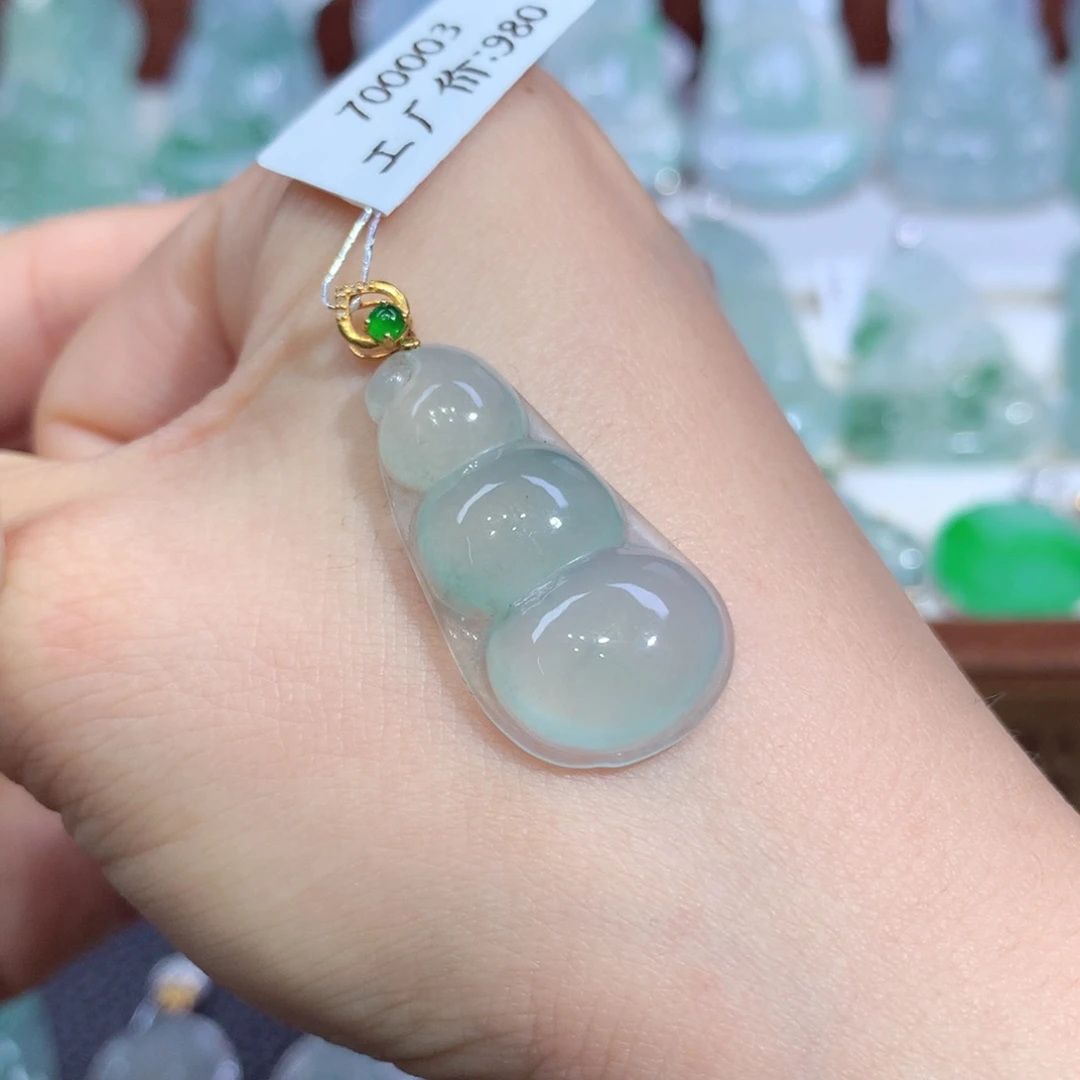 吊坠(不含链)18K金镶嵌翡翠天然缅甸A货翡翠揭阳工福豆