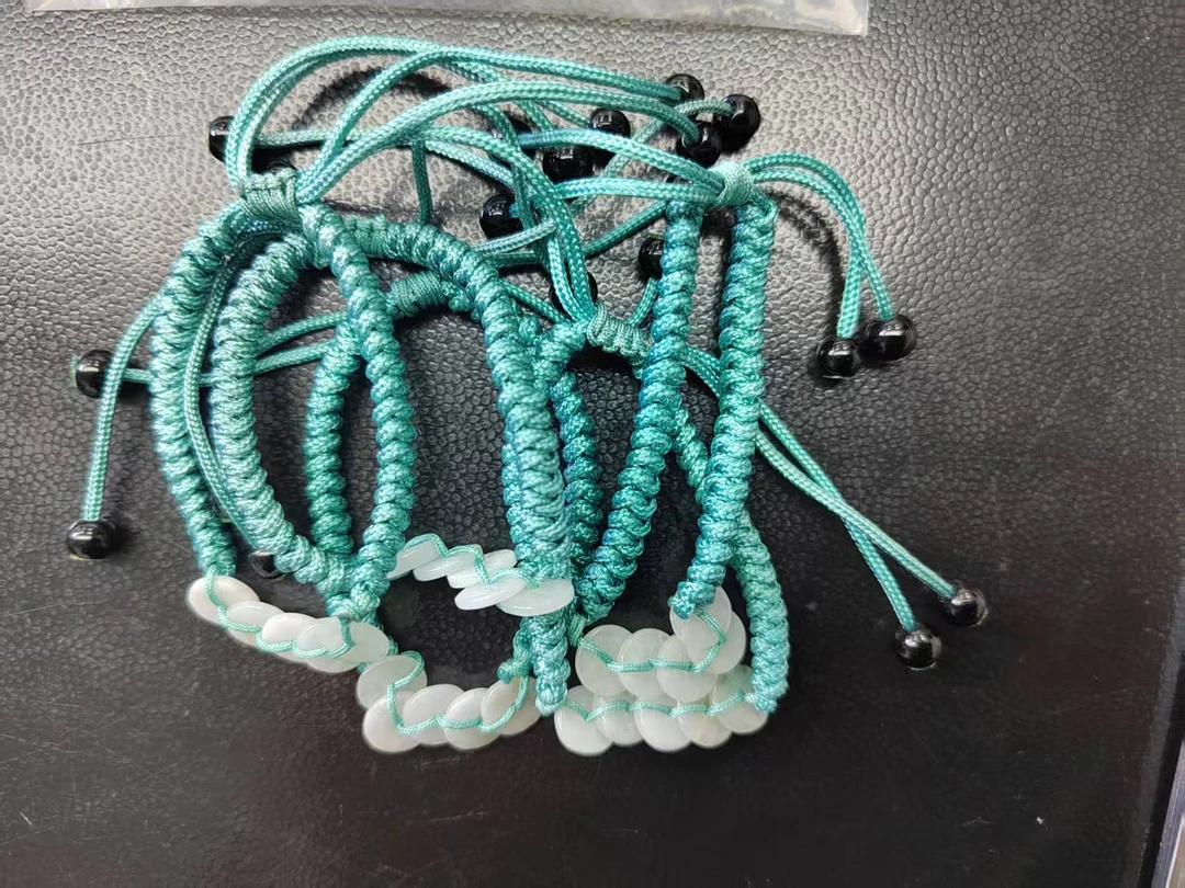 宠粉福利翡翠平安扣手绳多样性/发一件