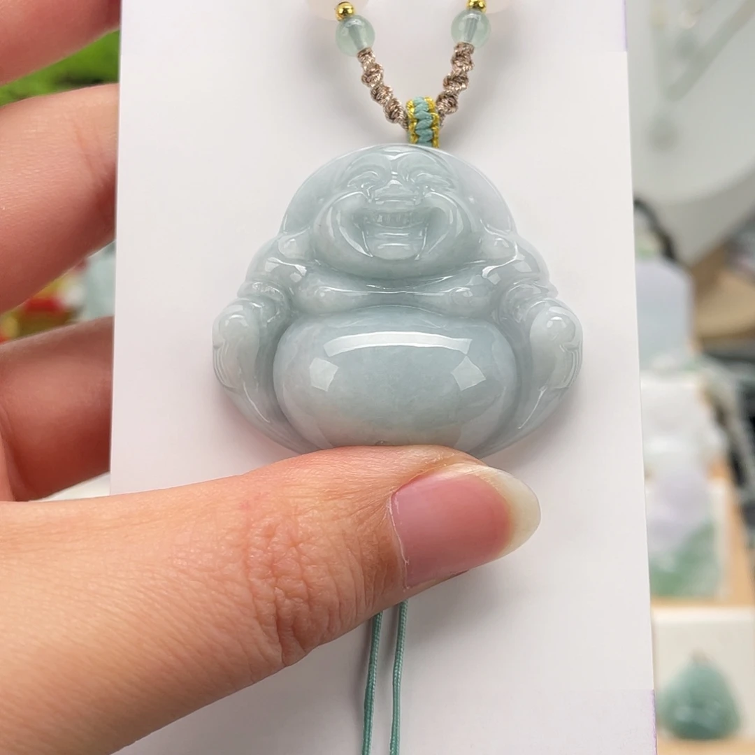 翡翠未镶嵌颈饰佛公