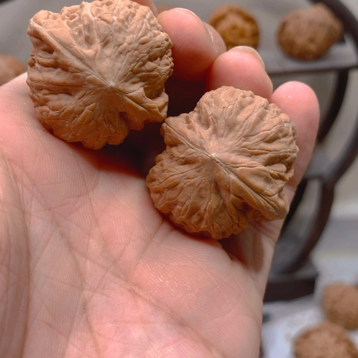 ****旭吊坠文玩核桃铁锤半壁