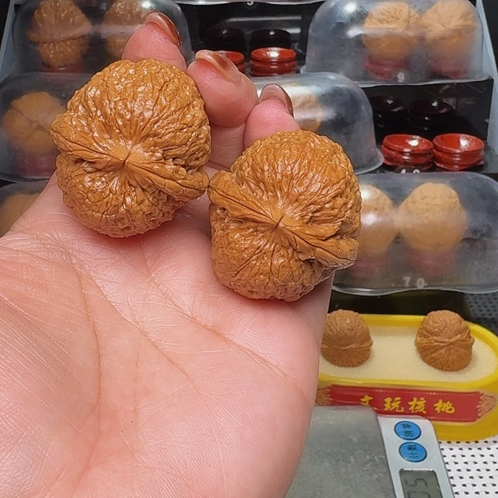 長***！文玩核桃把件铁狮子888
