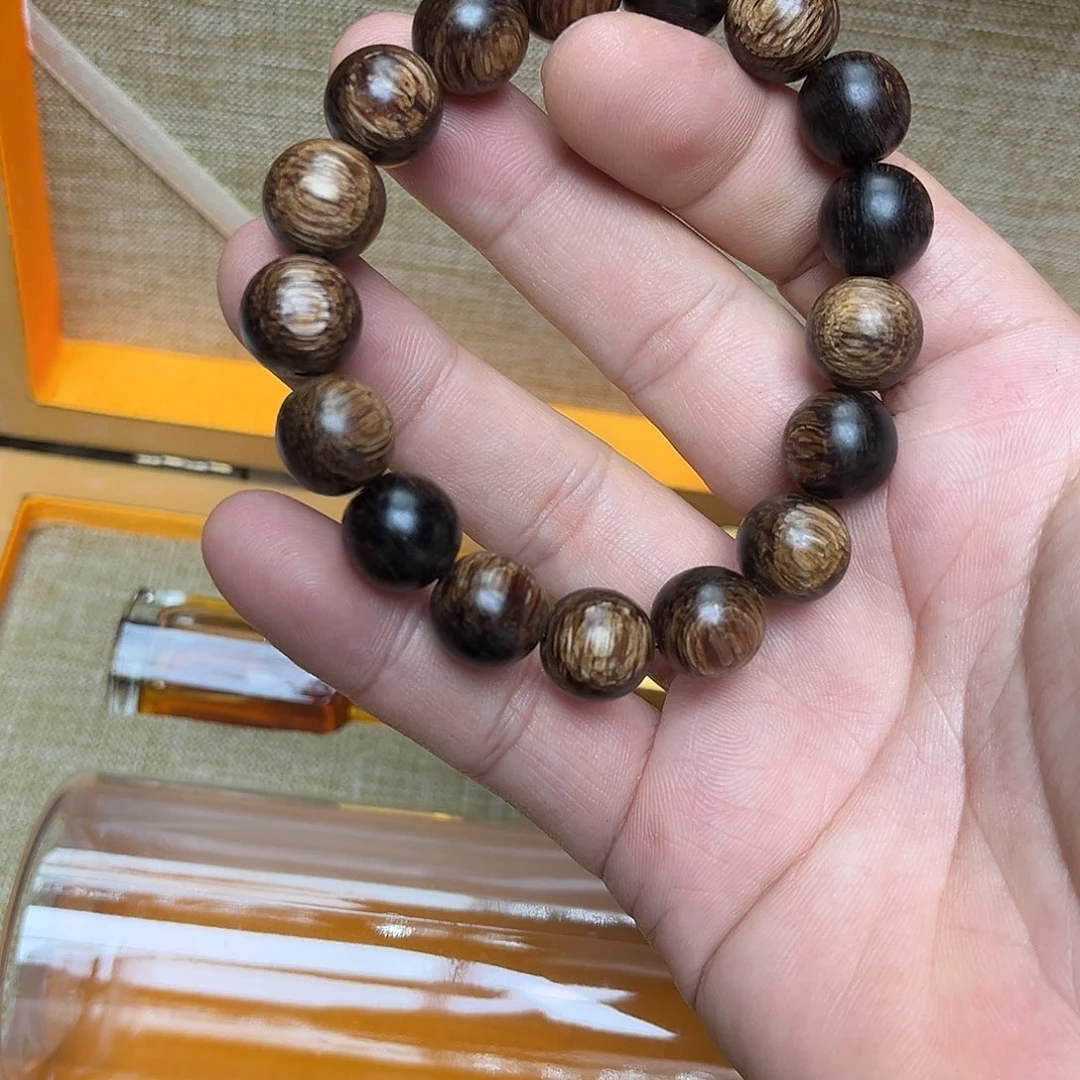 大叶紫檀（黑酸枝木类）