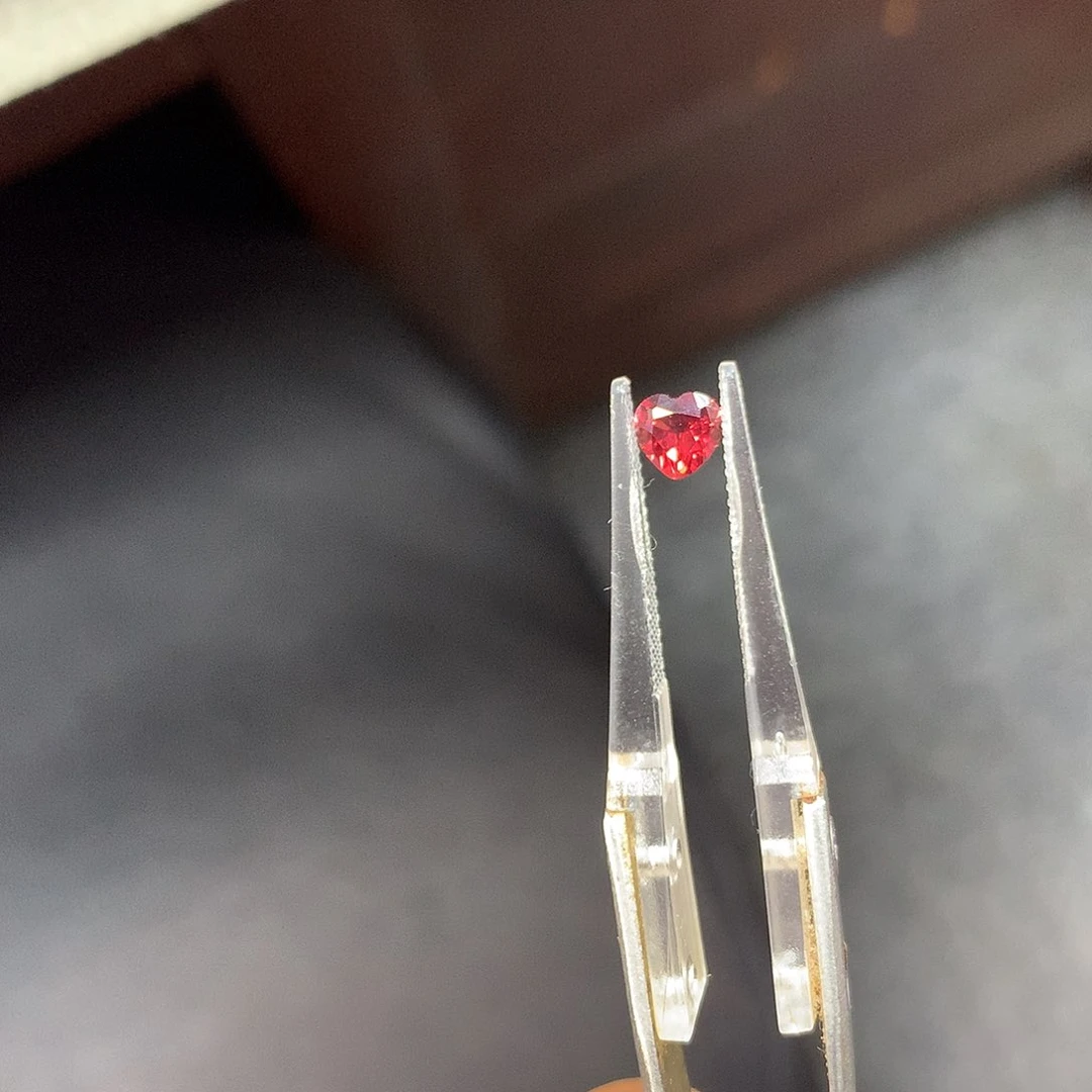 未镶嵌裸石石榴石0.5ct➕心形石榴石多样性发货1P