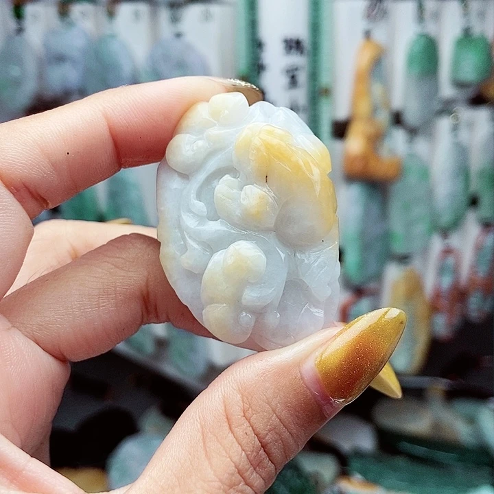 翡翠未镶嵌颈饰翡翠