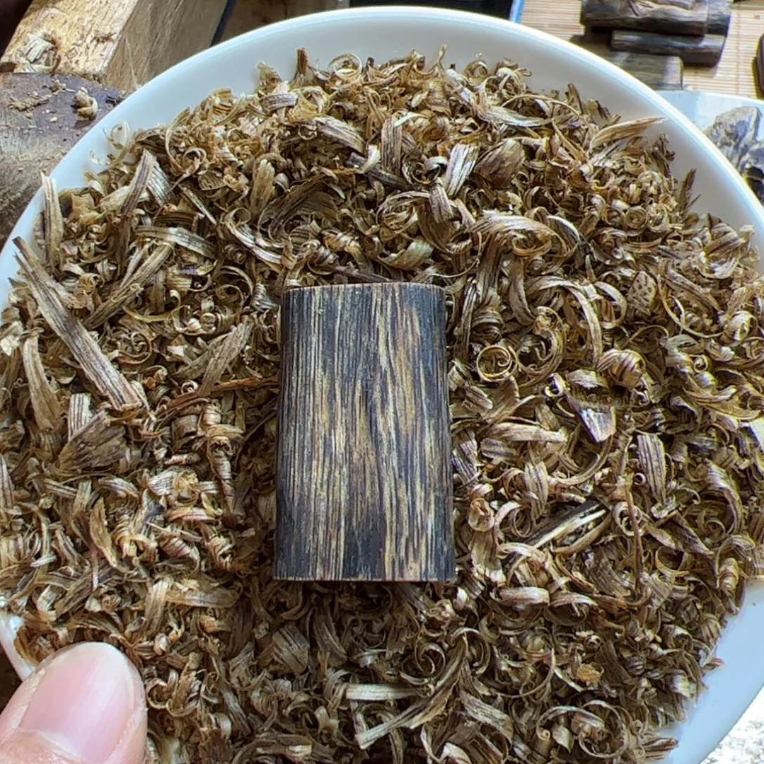 沉香碎屑沉香白棋素牌6克
