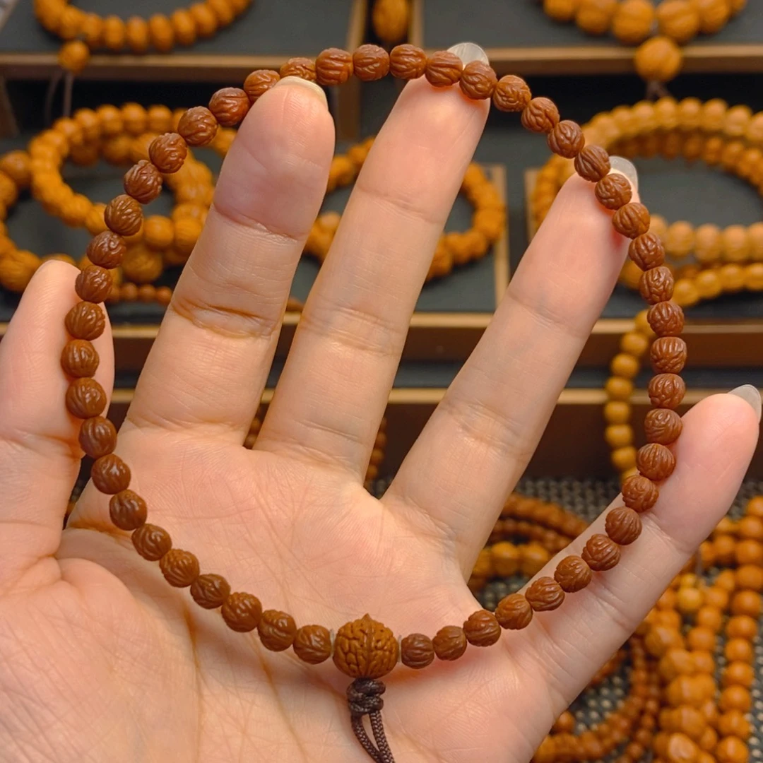 曹***帅桃核吊坠秦岭森林05