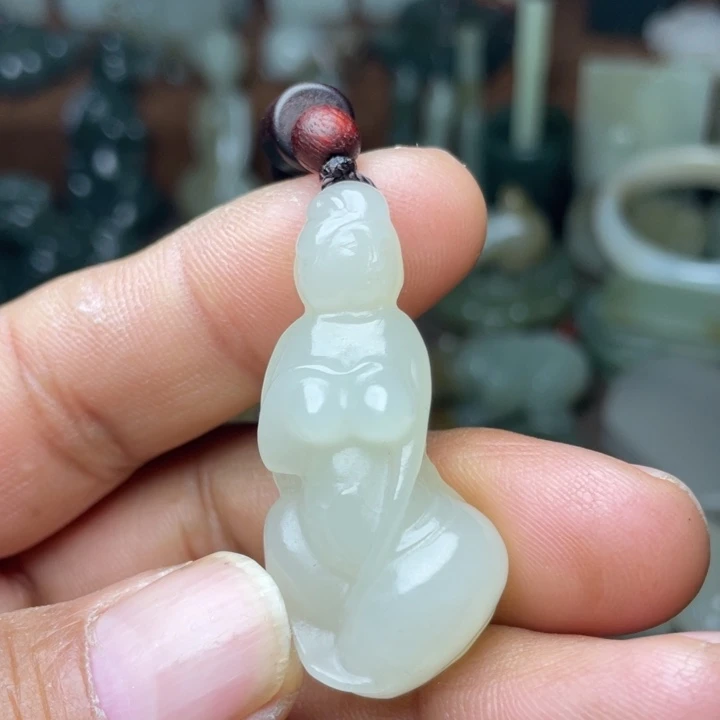 和田玉颈饰未镶嵌