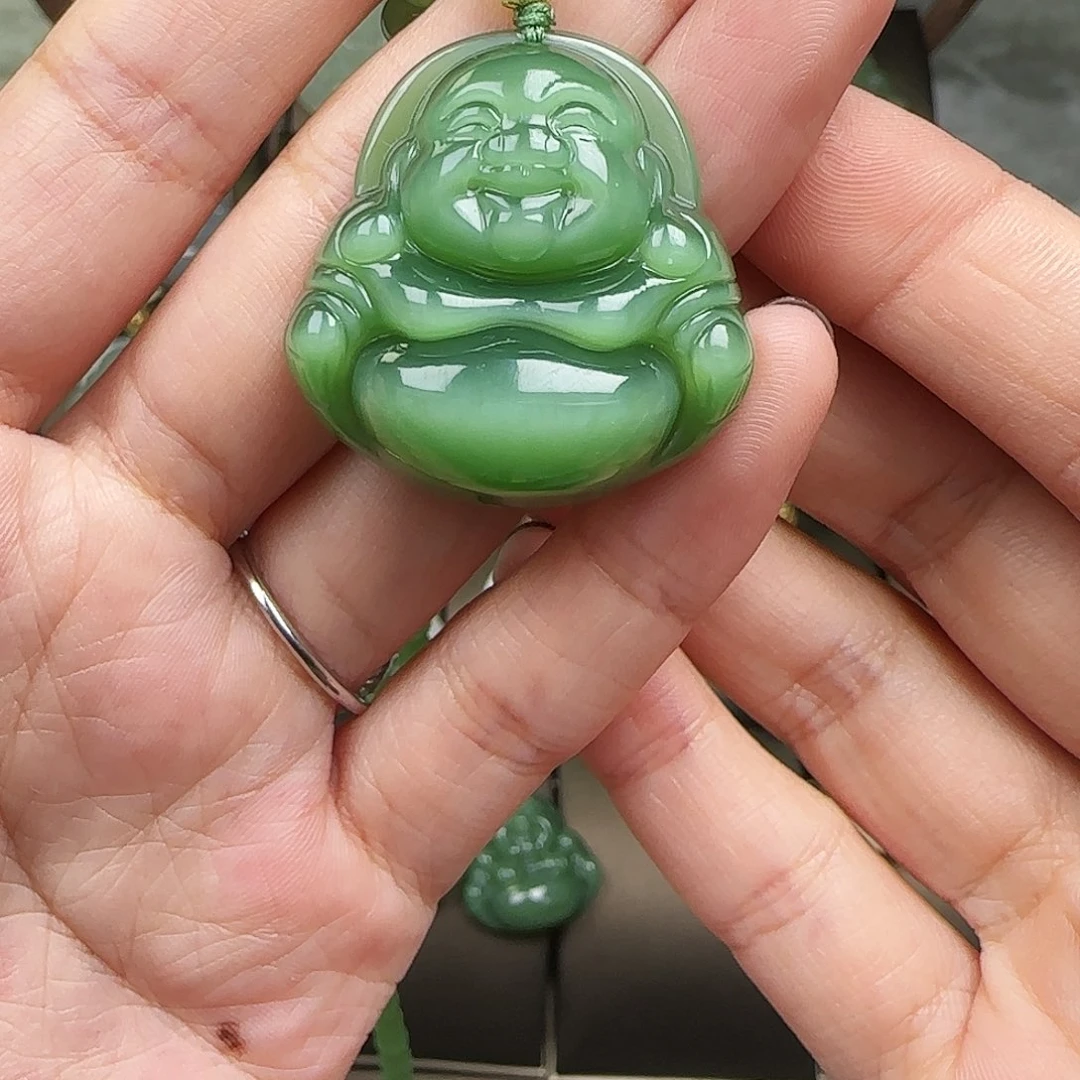 和田玉未镶嵌吊坠(赠链)