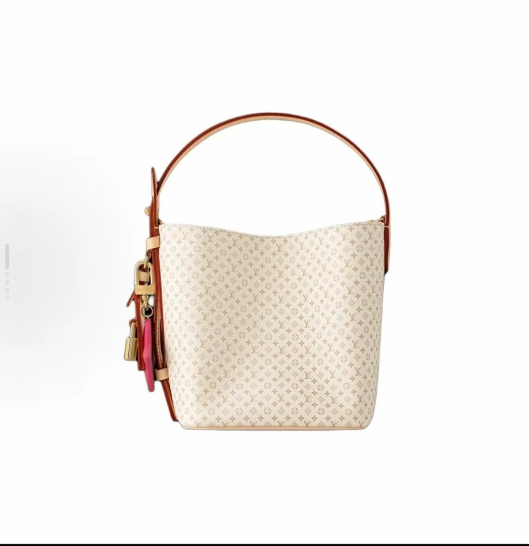 未使用 LouisVuitton/路易威登 all in bb 沙丘色水桶包 25年新款