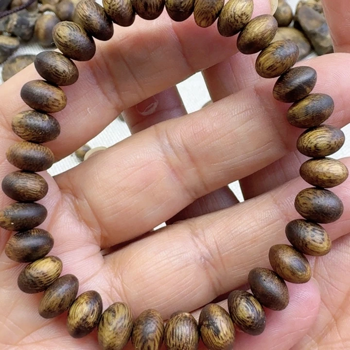 沉香沉香碎屑R****e算盘珠4.4克