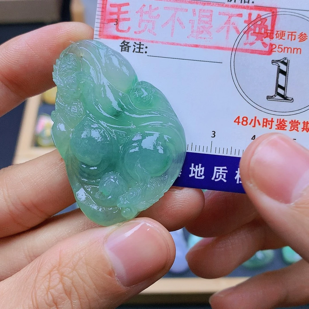 翡翠未镶嵌颈饰翡翠