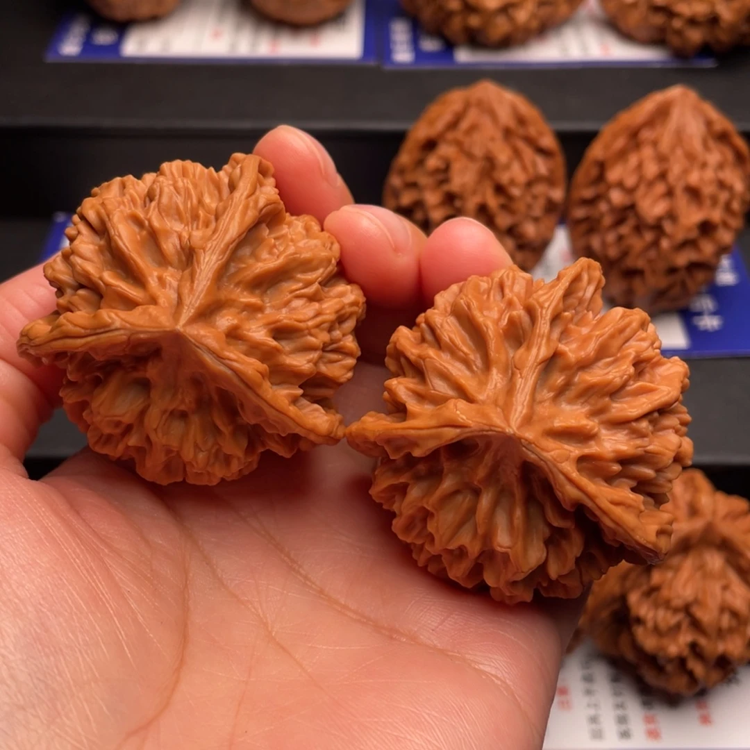 把件文玩核桃三棱48尺