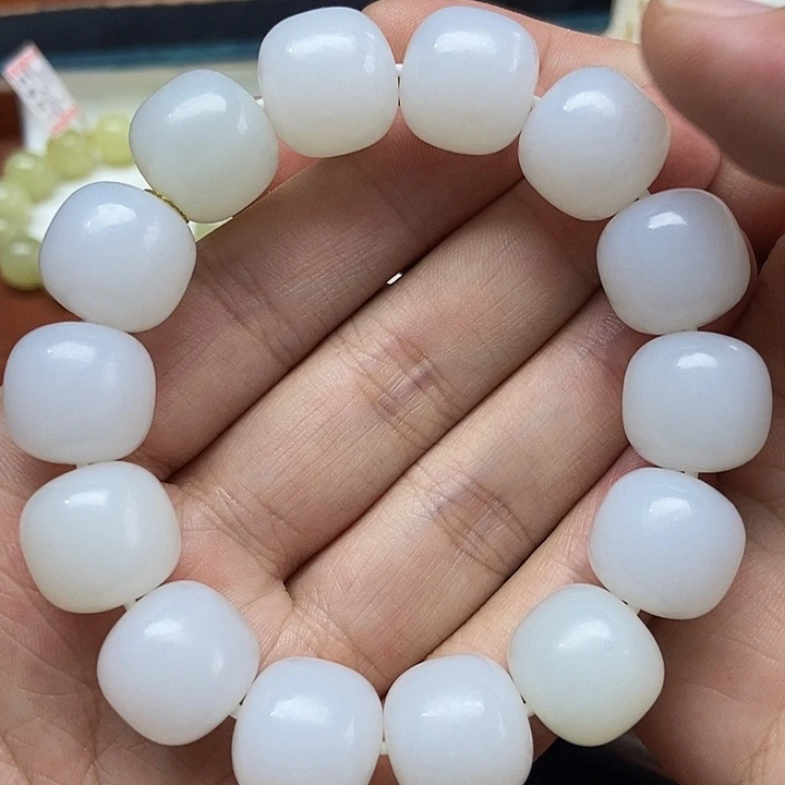 和田玉手饰未镶嵌