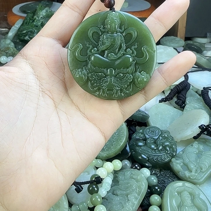 和田玉未镶嵌颈饰