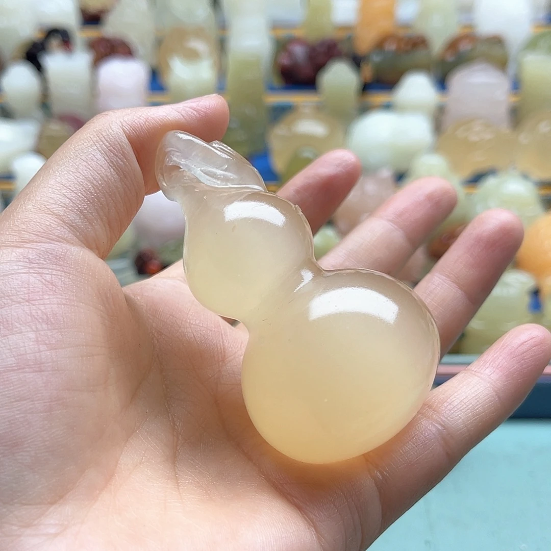 王***炸新疆昆仑山脉山料