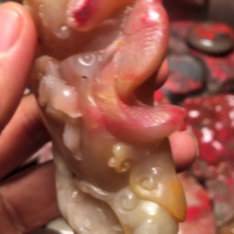 巴林鸡血石手把件