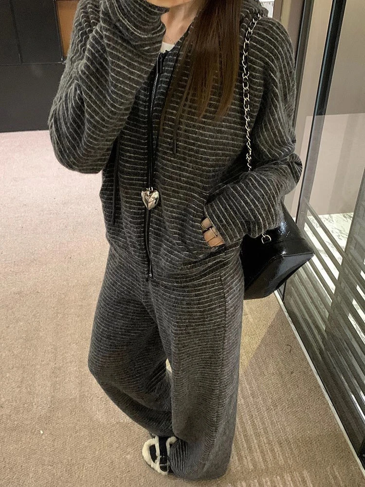 微胖MM的宝藏套装！宽松显瘦遮肉，条纹连帽卫衣阔腿裤女两件套