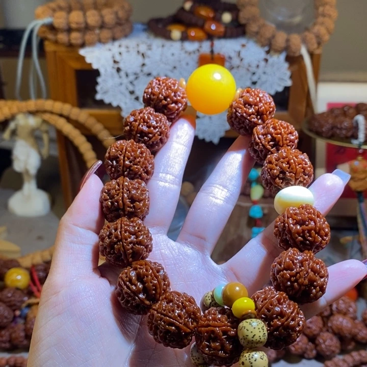 宁***剧金刚菩提手串216玉华手持星月配饰一物