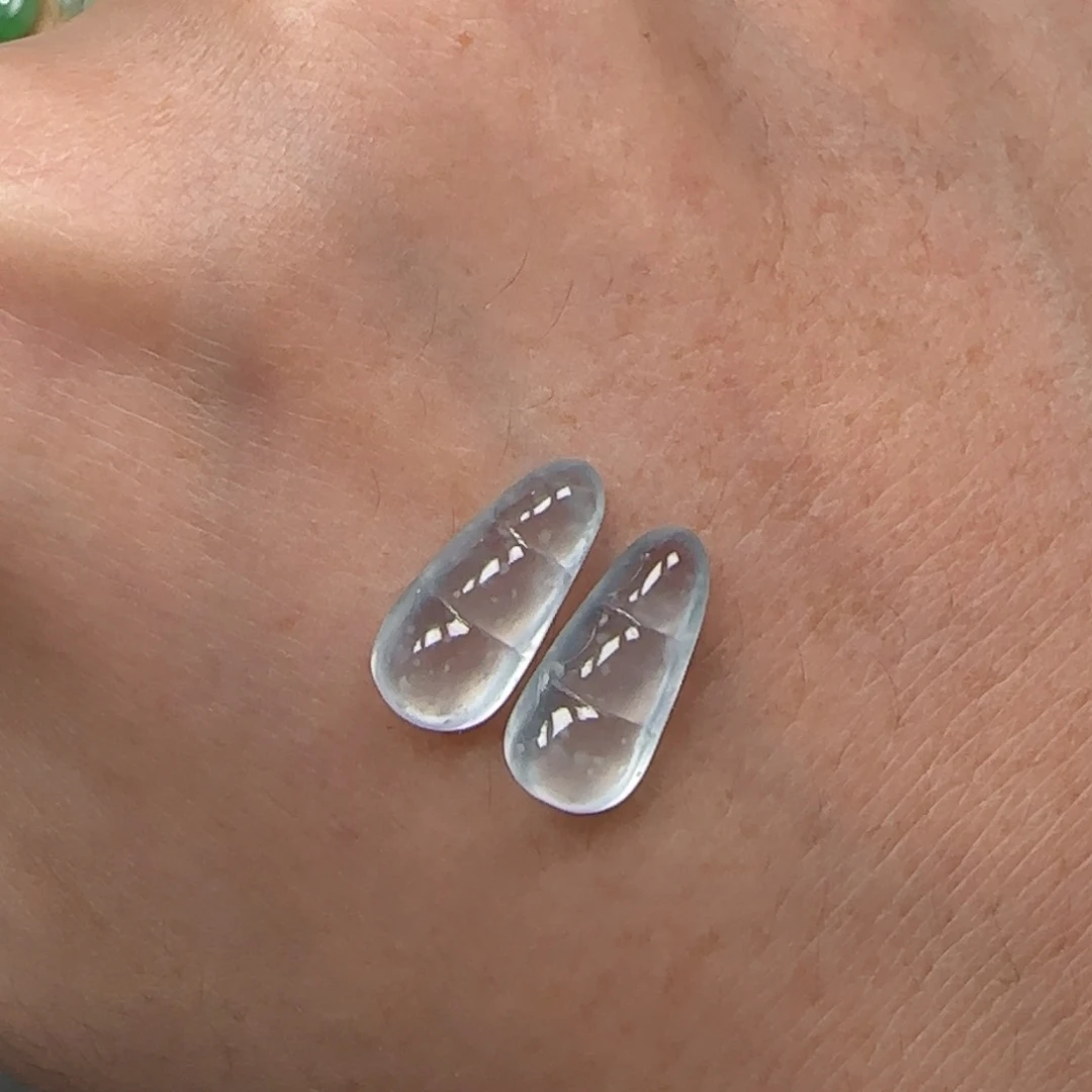 翡翠未镶嵌颈饰福豆