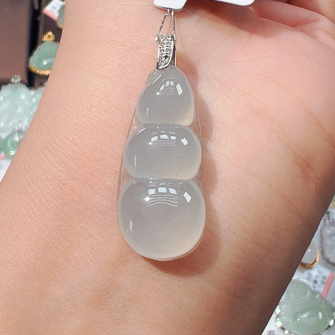 翡翠18K金镶嵌吊坠(不含链)福豆