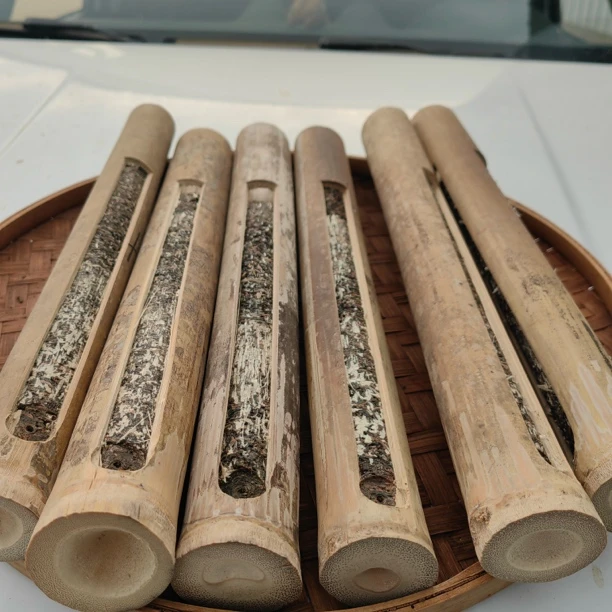 2017年那卡大树头春头採生茶300g 拍二发三